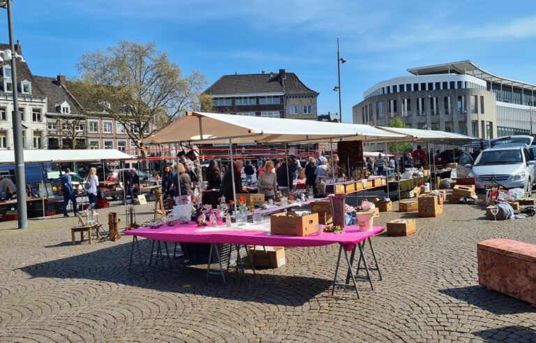 Boekenmarkt Renesse zaterdag 31 oktober — markt-eten in Zeeland